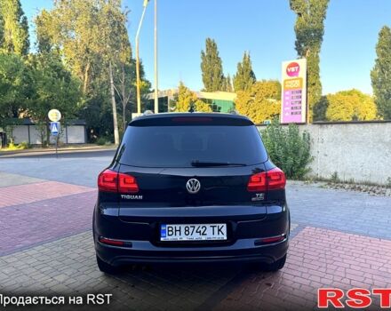 Черный Фольксваген Тигуан, объемом двигателя 2 л и пробегом 124 тыс. км за 16000 $, фото 9 на Automoto.ua