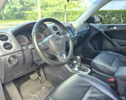 Черный Фольксваген Тигуан, объемом двигателя 2 л и пробегом 55 тыс. км за 17000 $, фото 6 на Automoto.ua