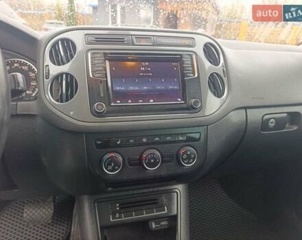 Черный Фольксваген Тигуан, объемом двигателя 2 л и пробегом 92 тыс. км за 14500 $, фото 8 на Automoto.ua