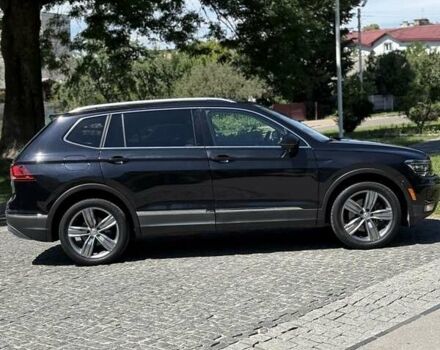 Черный Фольксваген Тигуан, объемом двигателя 2 л и пробегом 145 тыс. км за 19700 $, фото 5 на Automoto.ua
