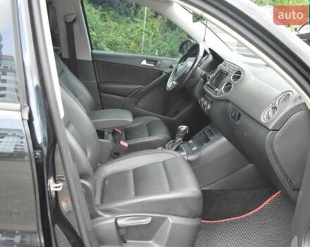 Черный Фольксваген Тигуан, объемом двигателя 1.98 л и пробегом 166 тыс. км за 15000 $, фото 18 на Automoto.ua