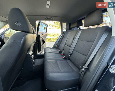 Черный Фольксваген Тигуан, объемом двигателя 2 л и пробегом 100 тыс. км за 14200 $, фото 4 на Automoto.ua