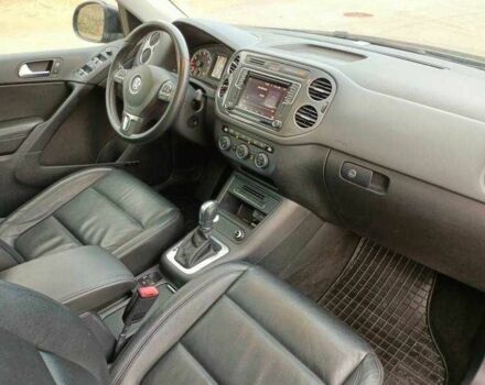 Чорний Фольксваген Тігуан, об'ємом двигуна 2 л та пробігом 82 тис. км за 10300 $, фото 19 на Automoto.ua