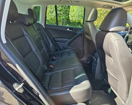 Черный Фольксваген Тигуан, объемом двигателя 2 л и пробегом 57 тыс. км за 9000 $, фото 12 на Automoto.ua