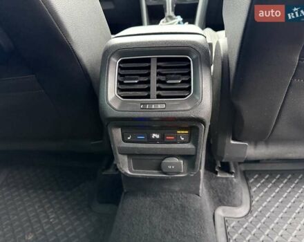 Чорний Фольксваген Тігуан, об'ємом двигуна 1.98 л та пробігом 150 тис. км за 30000 $, фото 11 на Automoto.ua