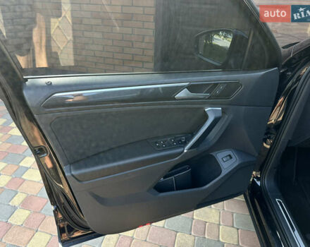 Черный Фольксваген Тигуан, объемом двигателя 1.97 л и пробегом 104 тыс. км за 26100 $, фото 16 на Automoto.ua