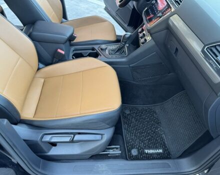 Черный Фольксваген Тигуан, объемом двигателя 2 л и пробегом 173 тыс. км за 16400 $, фото 13 на Automoto.ua