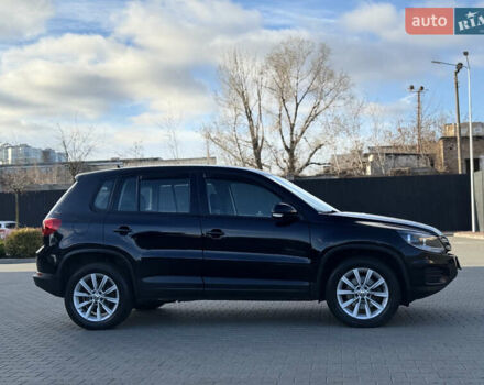 Черный Фольксваген Тигуан, объемом двигателя 1.98 л и пробегом 120 тыс. км за 11999 $, фото 4 на Automoto.ua