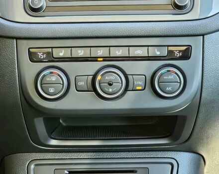 Черный Фольксваген Тигуан, объемом двигателя 2 л и пробегом 57 тыс. км за 11300 $, фото 10 на Automoto.ua