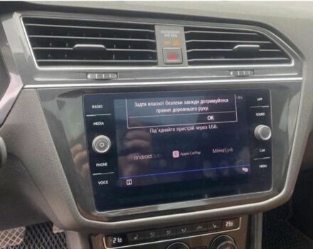 Чорний Фольксваген Тігуан, об'ємом двигуна 2 л та пробігом 131 тис. км за 18500 $, фото 8 на Automoto.ua