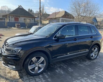 Черный Фольксваген Тигуан, объемом двигателя 2 л и пробегом 225 тыс. км за 24000 $, фото 5 на Automoto.ua