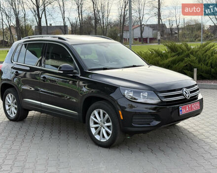 Чорний Фольксваген Тігуан, об'ємом двигуна 2 л та пробігом 104 тис. км за 15500 $, фото 2 на Automoto.ua