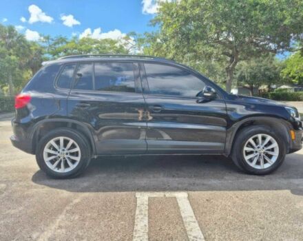 Черный Фольксваген Тигуан, объемом двигателя 2 л и пробегом 55 тыс. км за 17000 $, фото 2 на Automoto.ua