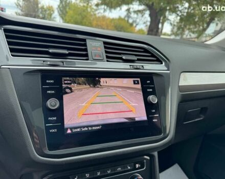 Черный Фольксваген Тигуан, объемом двигателя 2 л и пробегом 143 тыс. км за 18690 $, фото 25 на Automoto.ua