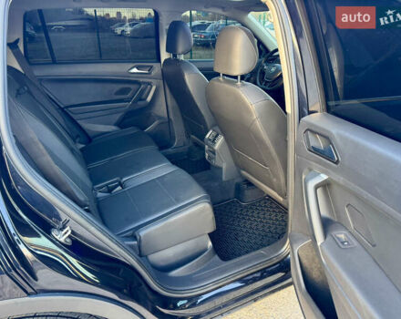 Черный Фольксваген Тигуан, объемом двигателя 1.98 л и пробегом 81 тыс. км за 21500 $, фото 45 на Automoto.ua