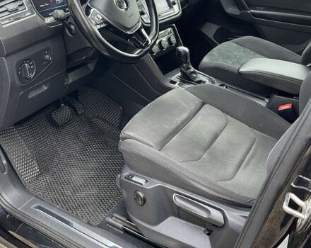 Черный Фольксваген Тигуан, объемом двигателя 2 л и пробегом 225 тыс. км за 24000 $, фото 7 на Automoto.ua