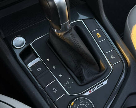 Черный Фольксваген Тигуан, объемом двигателя 1.98 л и пробегом 145 тыс. км за 19200 $, фото 26 на Automoto.ua