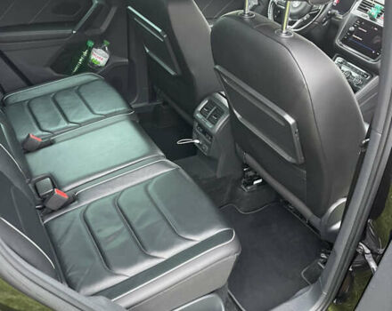 Черный Фольксваген Тигуан, объемом двигателя 1.98 л и пробегом 215 тыс. км за 26855 $, фото 7 на Automoto.ua