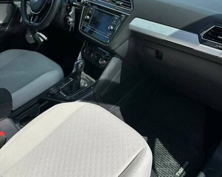 Черный Фольксваген Тигуан, объемом двигателя 1.98 л и пробегом 177 тыс. км за 17700 $, фото 7 на Automoto.ua