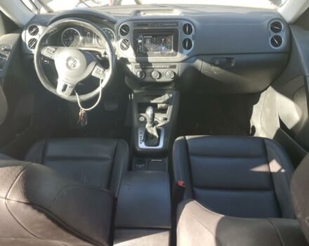 Чорний Фольксваген Тігуан, об'ємом двигуна 2 л та пробігом 136 тис. км за 10700 $, фото 7 на Automoto.ua