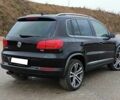 Чорний Фольксваген Тігуан, об'ємом двигуна 2 л та пробігом 82 тис. км за 10300 $, фото 9 на Automoto.ua