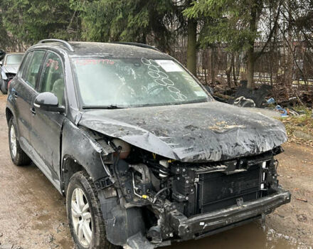 Черный Фольксваген Тигуан, объемом двигателя 1.98 л и пробегом 198 тыс. км за 8800 $, фото 1 на Automoto.ua