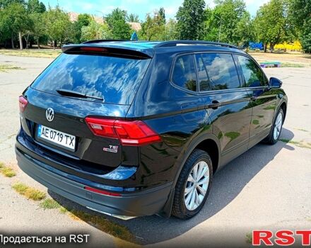 Чорний Фольксваген Тігуан, об'ємом двигуна 2 л та пробігом 93 тис. км за 15000 $, фото 5 на Automoto.ua