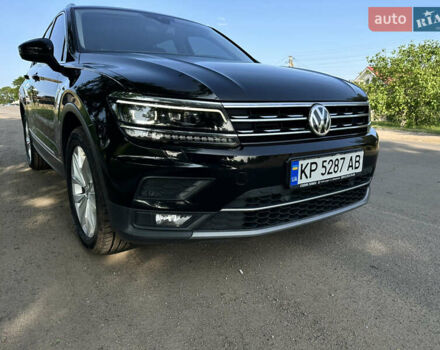 Черный Фольксваген Тигуан, объемом двигателя 1.97 л и пробегом 104 тыс. км за 26100 $, фото 2 на Automoto.ua