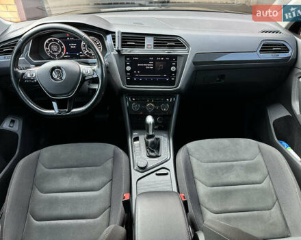 Черный Фольксваген Тигуан, объемом двигателя 1.97 л и пробегом 104 тыс. км за 26100 $, фото 22 на Automoto.ua