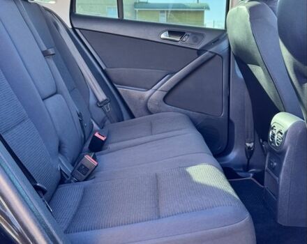 Черный Фольксваген Тигуан, объемом двигателя 2 л и пробегом 183 тыс. км за 14000 $, фото 16 на Automoto.ua