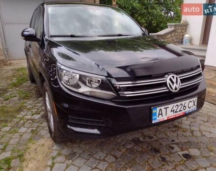 Черный Фольксваген Тигуан, объемом двигателя 2 л и пробегом 35 тыс. км за 19000 $, фото 4 на Automoto.ua