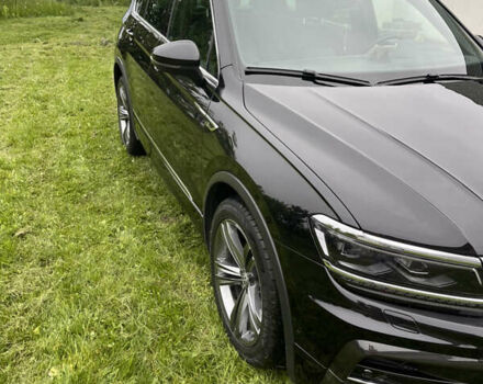 Черный Фольксваген Тигуан, объемом двигателя 1.98 л и пробегом 215 тыс. км за 26855 $, фото 21 на Automoto.ua