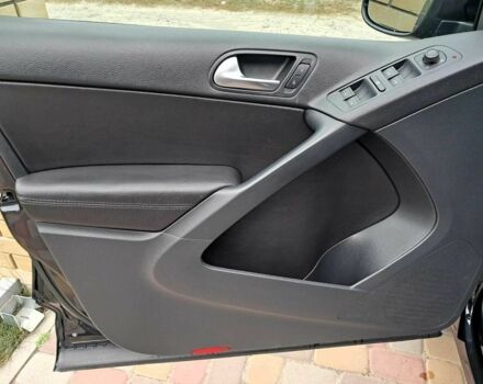 Черный Фольксваген Тигуан, объемом двигателя 2 л и пробегом 143 тыс. км за 12999 $, фото 9 на Automoto.ua