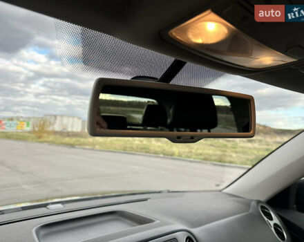 Черный Фольксваген Тигуан, объемом двигателя 2 л и пробегом 175 тыс. км за 12333 $, фото 48 на Automoto.ua