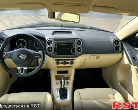 Черный Фольксваген Тигуан, объемом двигателя 2 л и пробегом 182 тыс. км за 11999 $, фото 4 на Automoto.ua