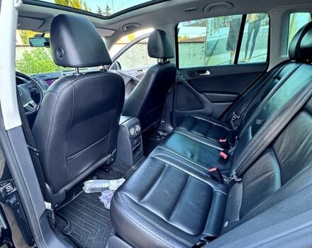 Черный Фольксваген Тигуан, объемом двигателя 2 л и пробегом 124 тыс. км за 16000 $, фото 4 на Automoto.ua