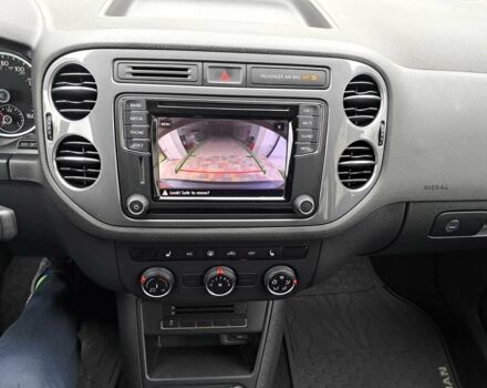 Черный Фольксваген Тигуан, объемом двигателя 2 л и пробегом 143 тыс. км за 12999 $, фото 11 на Automoto.ua