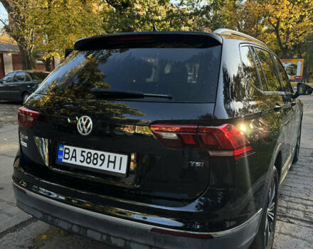 Чорний Фольксваген Тігуан, об'ємом двигуна 1.98 л та пробігом 127 тис. км за 22000 $, фото 2 на Automoto.ua