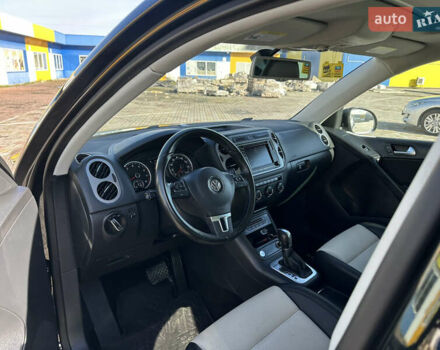 Черный Фольксваген Тигуан, объемом двигателя 2 л и пробегом 100 тыс. км за 14200 $, фото 13 на Automoto.ua