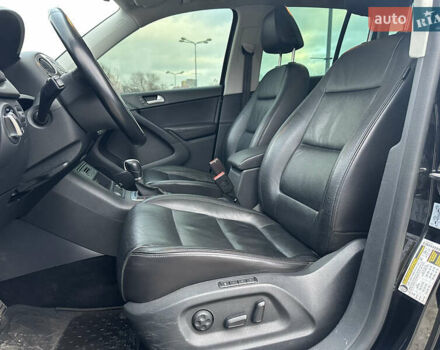 Черный Фольксваген Тигуан, объемом двигателя 1.98 л и пробегом 85 тыс. км за 15999 $, фото 15 на Automoto.ua