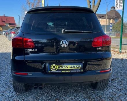 Чорний Фольксваген Тігуан, об'ємом двигуна 2 л та пробігом 142 тис. км за 12200 $, фото 5 на Automoto.ua