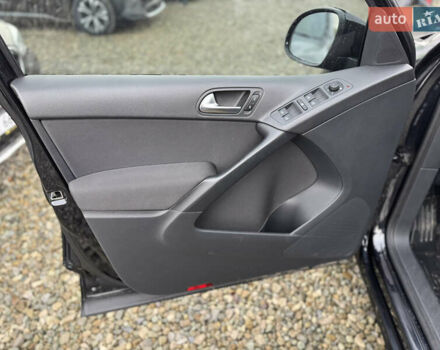 Черный Фольксваген Тигуан, объемом двигателя 2 л и пробегом 140 тыс. км за 13700 $, фото 13 на Automoto.ua