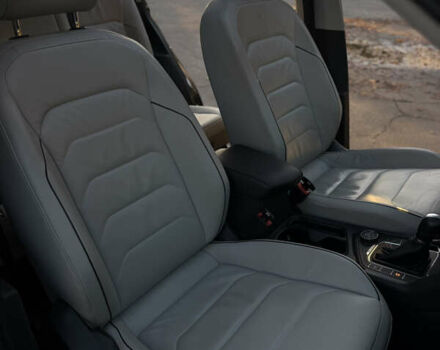 Черный Фольксваген Тигуан, объемом двигателя 1.98 л и пробегом 145 тыс. км за 19200 $, фото 9 на Automoto.ua