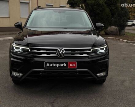 Черный Фольксваген Тигуан, объемом двигателя 2 л и пробегом 143 тыс. км за 18690 $, фото 7 на Automoto.ua