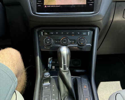 Черный Фольксваген Тигуан, объемом двигателя 2 л и пробегом 145 тыс. км за 19700 $, фото 9 на Automoto.ua