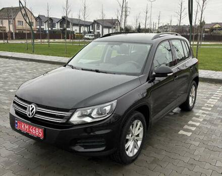 Черный Фольксваген Тигуан, объемом двигателя 2 л и пробегом 95 тыс. км за 14499 $, фото 9 на Automoto.ua