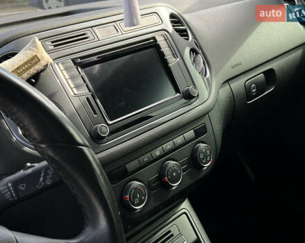 Черный Фольксваген Тигуан, объемом двигателя 1.98 л и пробегом 97 тыс. км за 12500 $, фото 19 на Automoto.ua