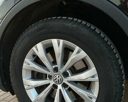 Черный Фольксваген Тигуан, объемом двигателя 1.98 л и пробегом 177 тыс. км за 17700 $, фото 1 на Automoto.ua