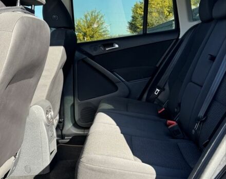 Черный Фольксваген Тигуан, объемом двигателя 2 л и пробегом 183 тыс. км за 14000 $, фото 13 на Automoto.ua