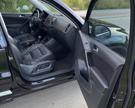 Чорний Фольксваген Тігуан, об'ємом двигуна 2 л та пробігом 117 тис. км за 15800 $, фото 19 на Automoto.ua